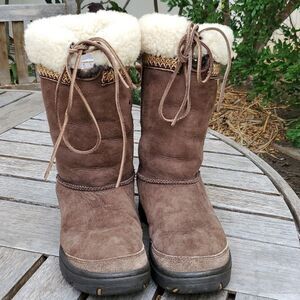 UGG 5273 Leather Boots 7